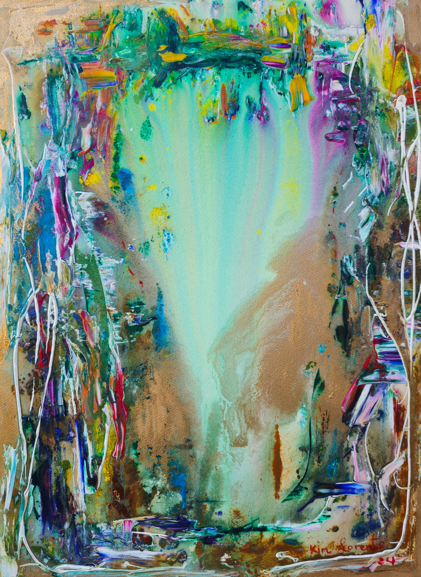 Universal waterfall in green and gold
