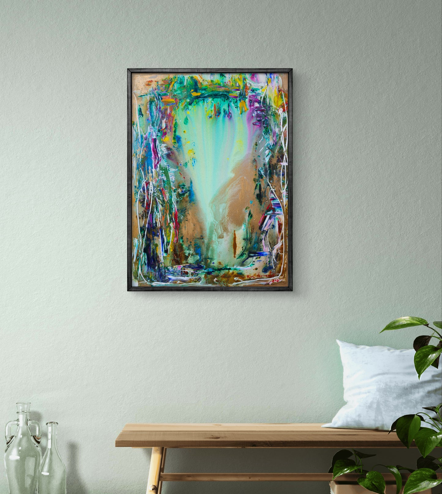 Universal waterfall in green and gold